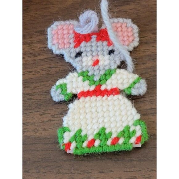 Crochet knit pattern Mouse girl dress ornament Xmas decor - Picture 1 of 3